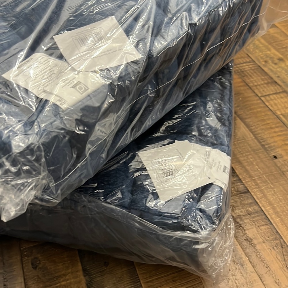 Chenille square pillow. Navy blue. NWT.